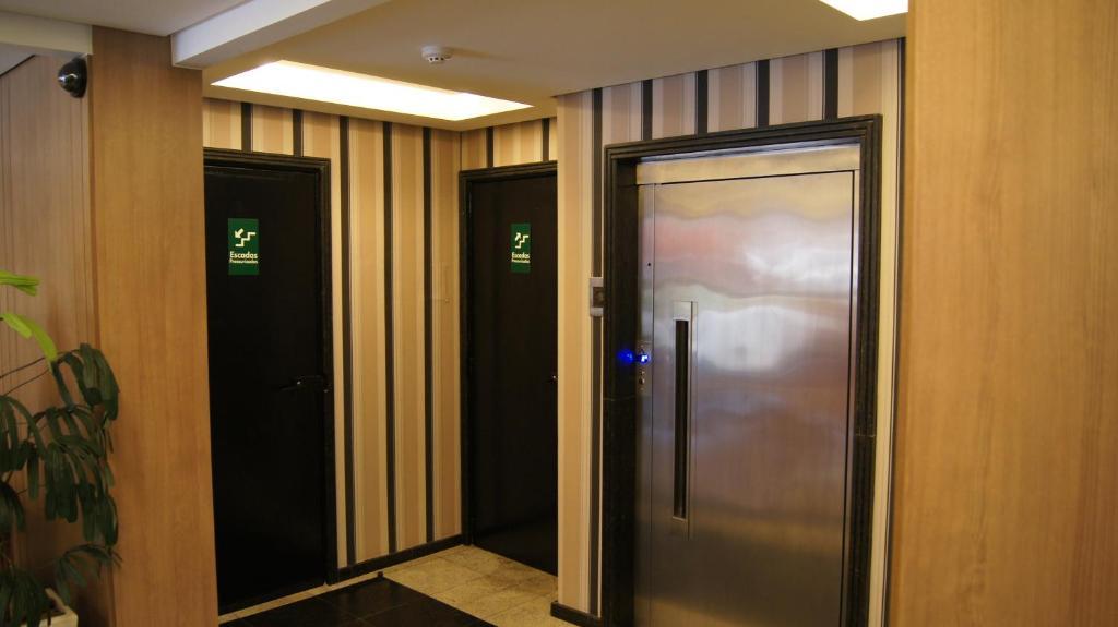 Astro Hotel Сан-Жозе-дус-Кампус Екстер'єр фото