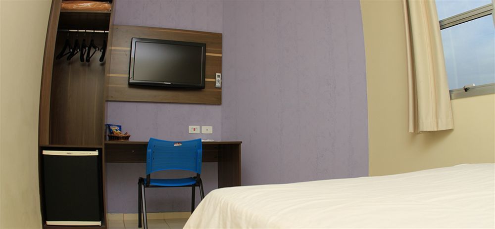 Astro Hotel Сан-Жозе-дус-Кампус Екстер'єр фото